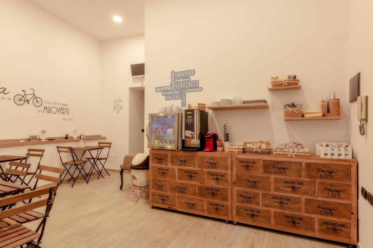 B&B Mariella'S House 산타 마리아 카푸아 베테레 외부 사진